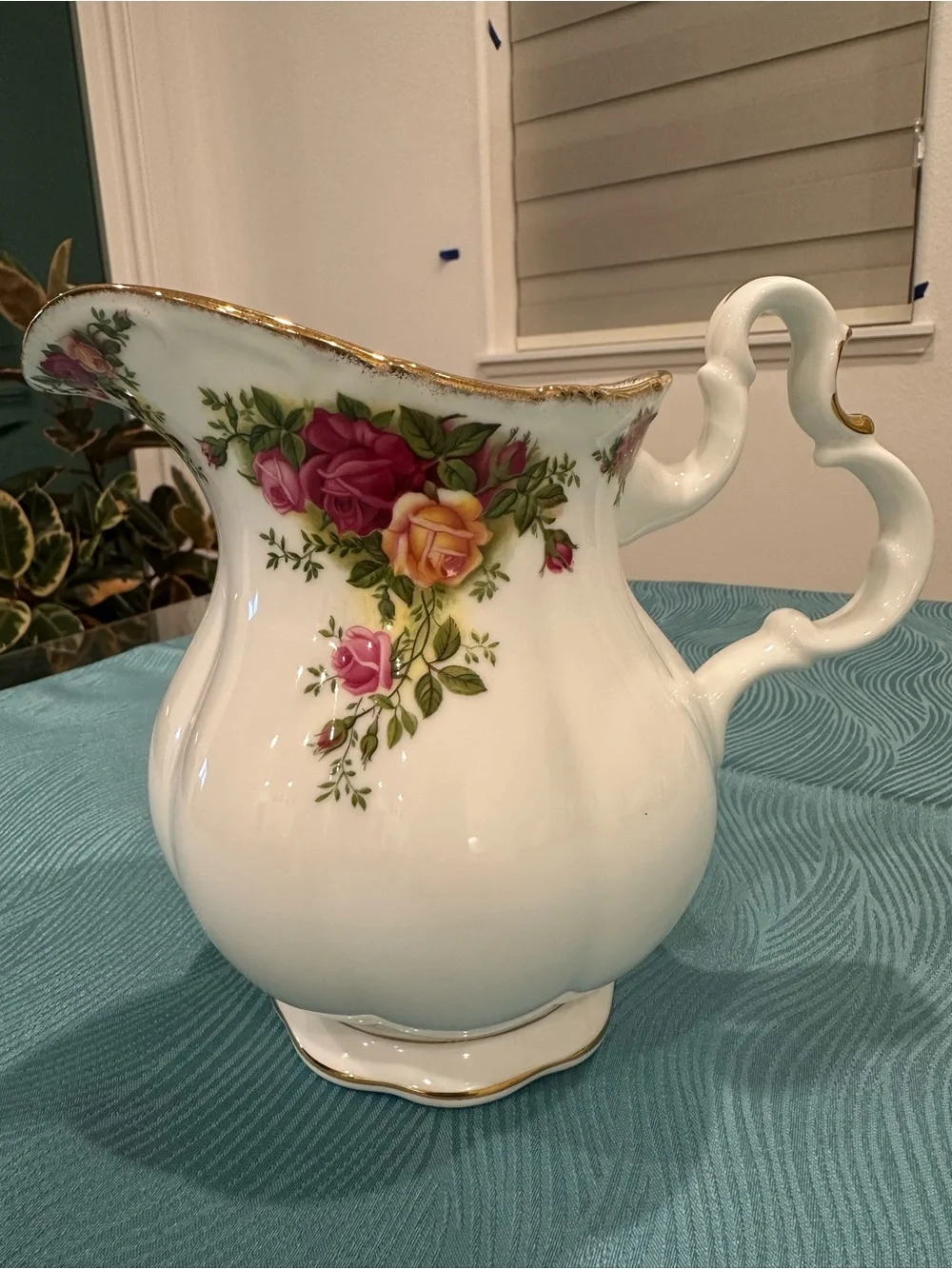 Vintage Royal Albert Old Country Roses Large Pitcher Jug Bone China England 7”